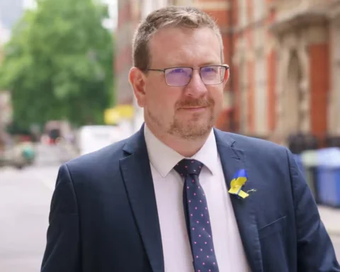 Andrew Gwynne urged to resign over Whatsapp insult