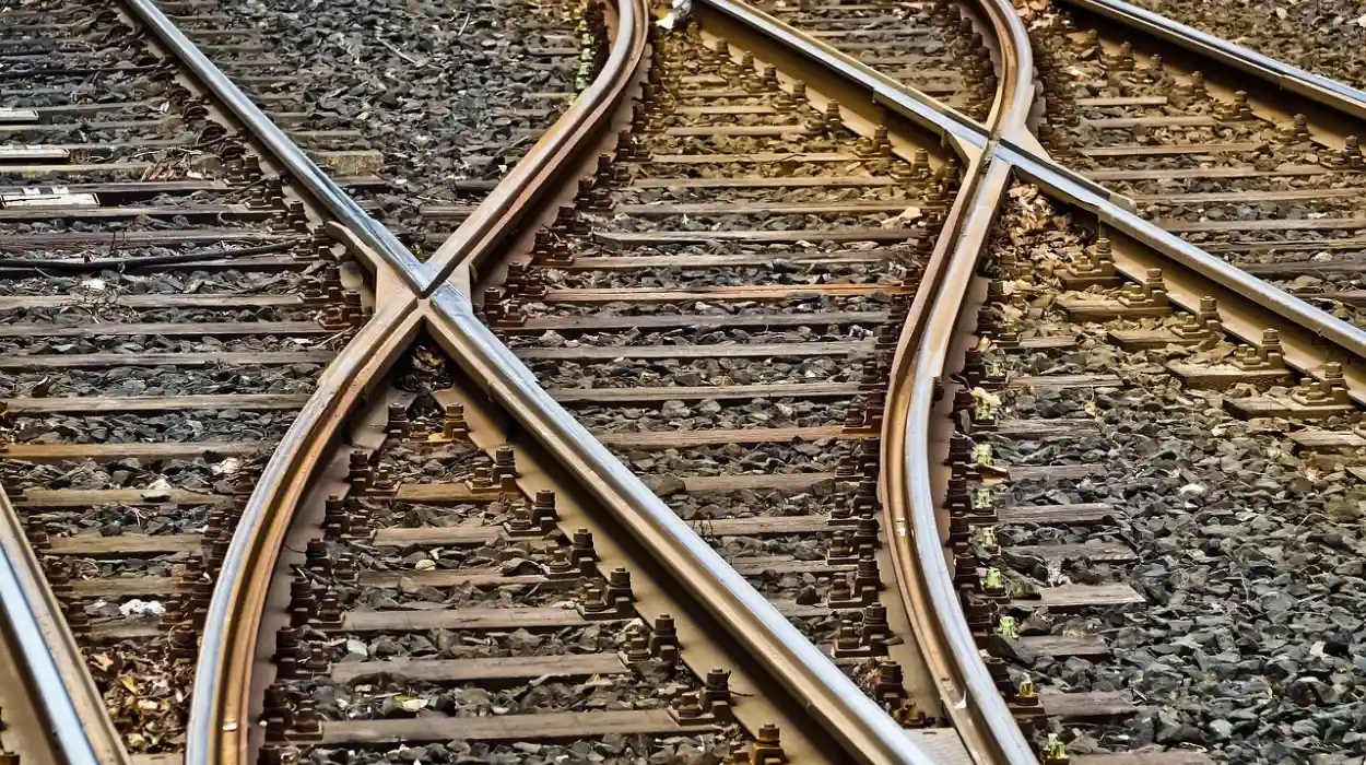 Andy Burnham criticizes Northern's train cancellations 