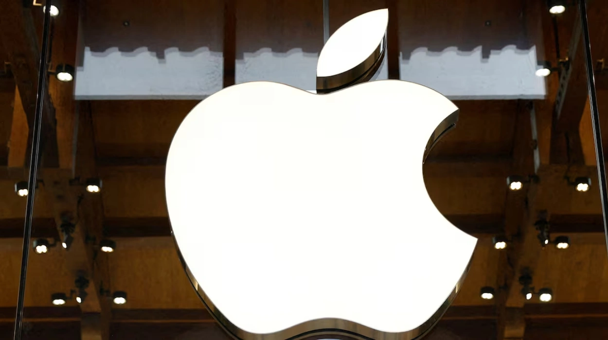 Apple creator studio subscription bundles pro apps for $12.99 monthly access