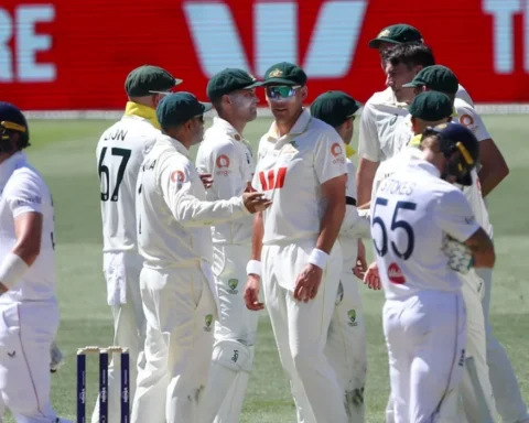 Australia leads England by 158 runs after day two of Ashes test