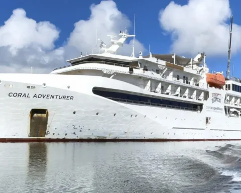 Australian cruise ship runs aground near PNG after leaving passenger