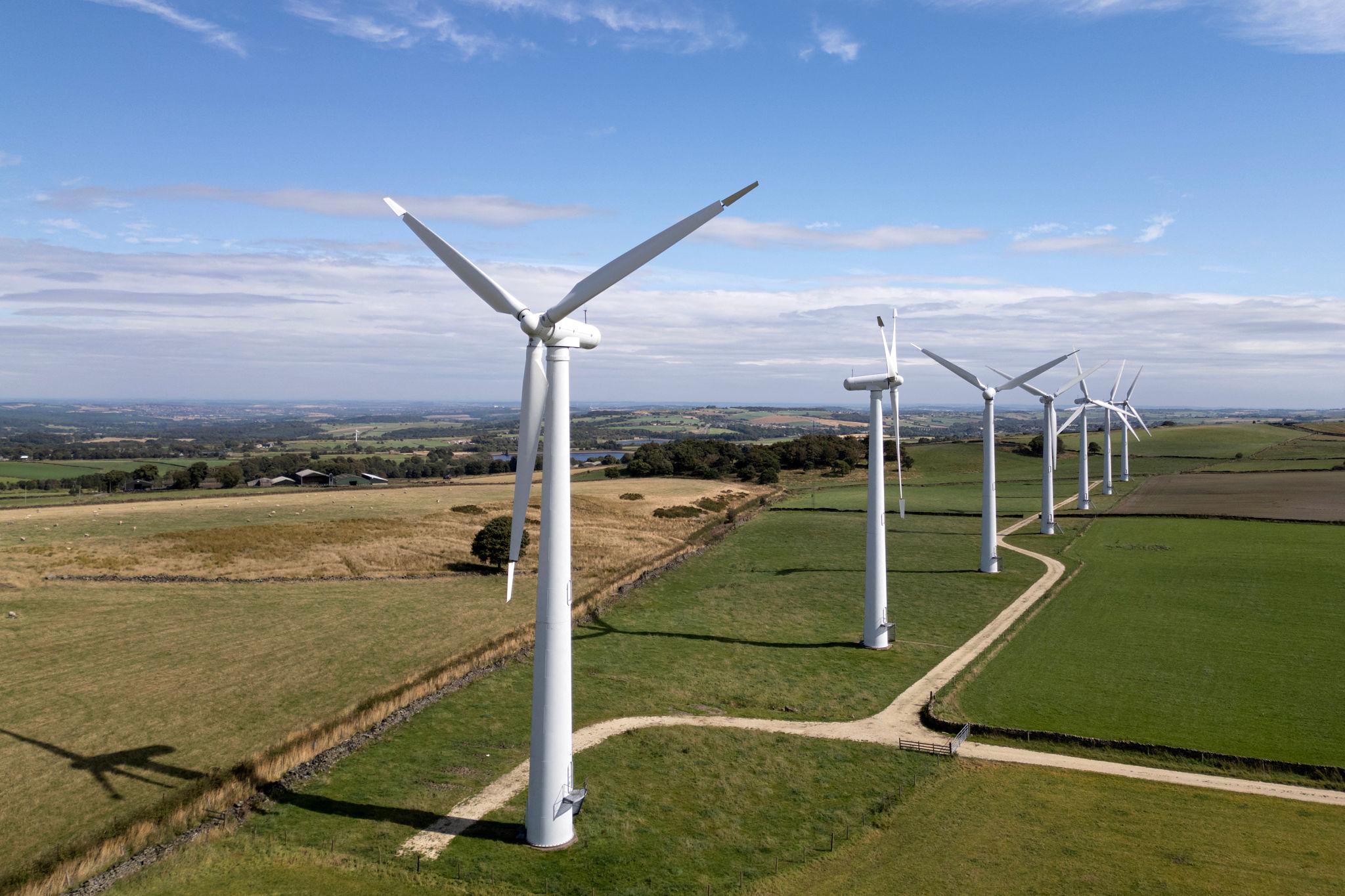 UK Energy Policy Update London Reform Targets Lower Electricity Costs for Consumers 4 UK energy policy update electricity and gas price comparison chart 2026