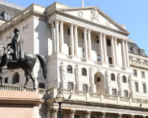 Bank of England holds interest rates at 4% before Budget