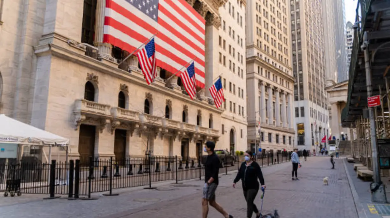 Bank of England warns rising trade barriers pose risks to global economy