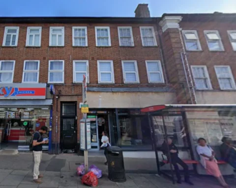 Barnet takeaway receives two-star food hygiene rating