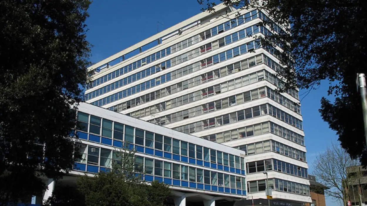 Barnet’s Barry Rawlings condemns attack on Manchester Synagogue