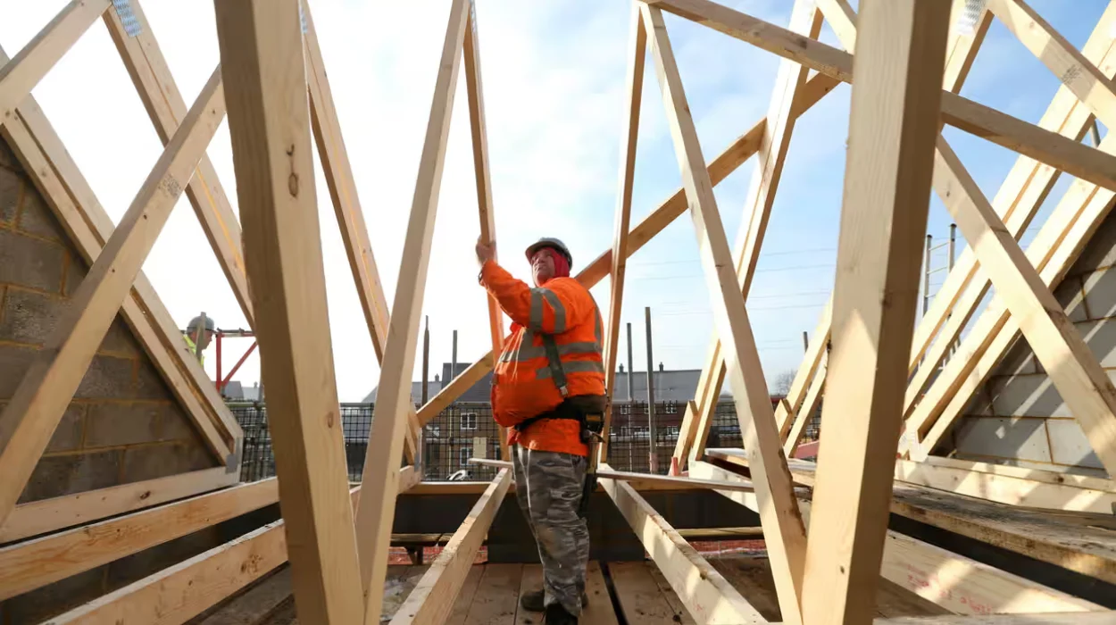 Barratt and Lloyds join £150m venture to boost UK homebuilding