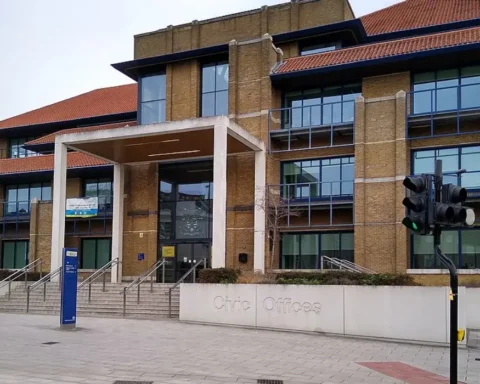 Bexley urges TfL to extend DLR to Belvedere