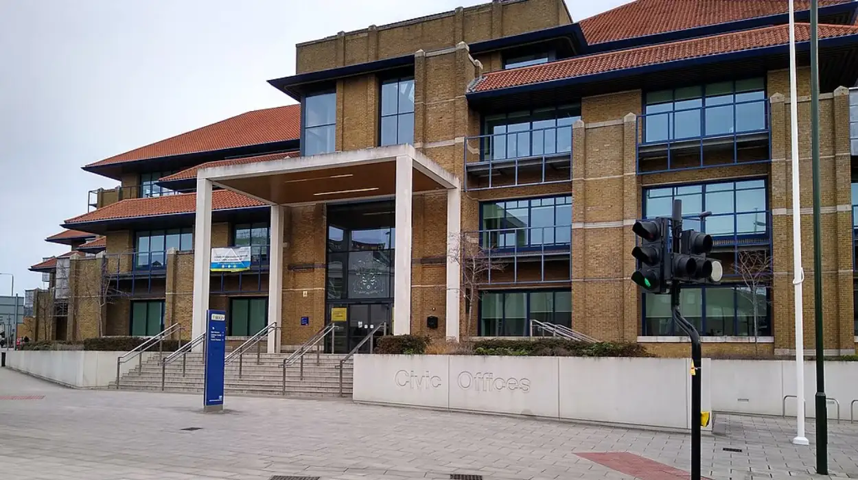 Bexley urges TfL to extend DLR to Belvedere