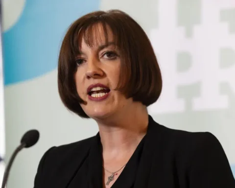 Bridget Phillipson defies unions on 'Nando's-Style' ratings