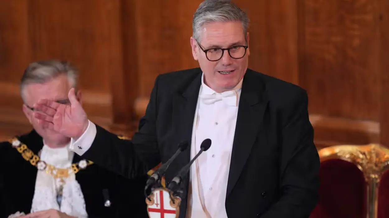 Britain doesn’t have to pick sides between Trump and EU, Starmer warns