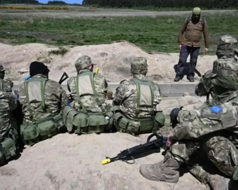 British Defence Minister Troops may be sent to Ukraine for training mission