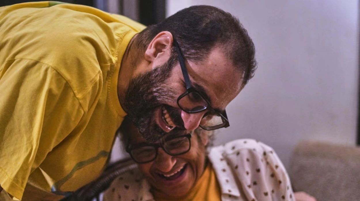 British-Egyptian activist Alaa Abd el-Fattah arrives in UK after travel ban lifted