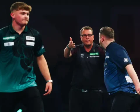 Cameron Menzies loses temper after PDC World defeat