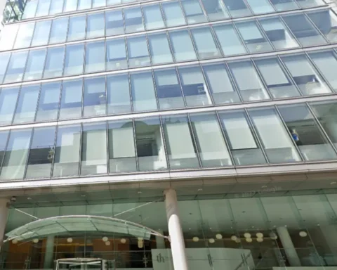 Can foreigners donate to UK political parties Role of electoral commission