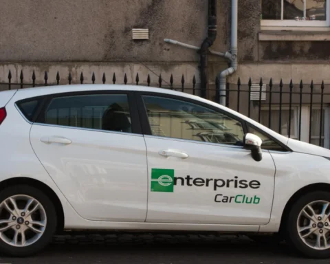 Car sharing rivals move into London as Zipcar exits UK market