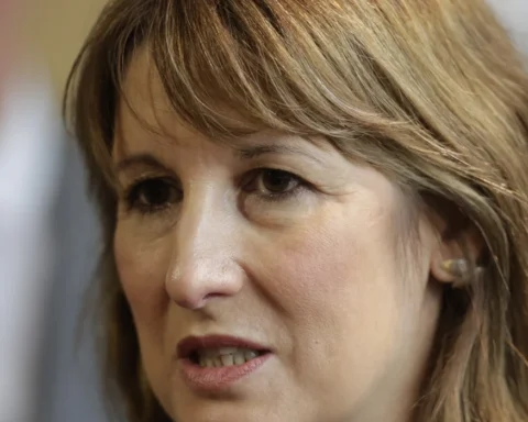 Chancellor Rachel Reeves slams Nigel Farage over lifting two-child benefit cap