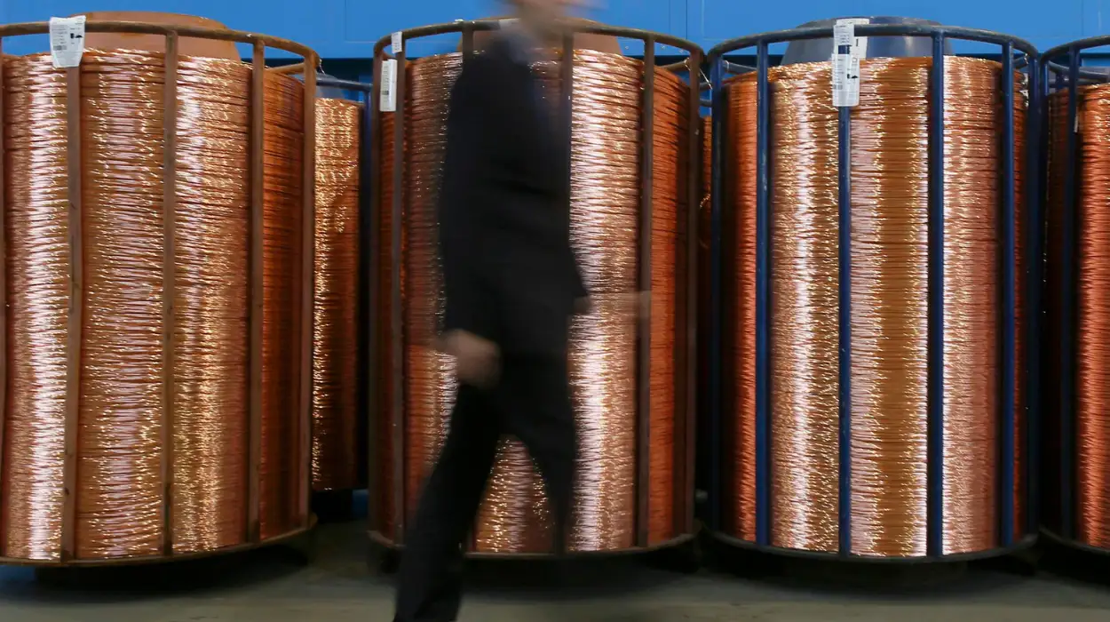 Copper prices climb toward 15-year peak amid supply concerns