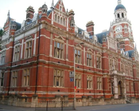 Croydon Council boss warns staff of ongoing financial crisis