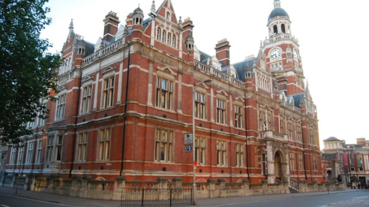 Croydon Council boss warns staff of ongoing financial crisis