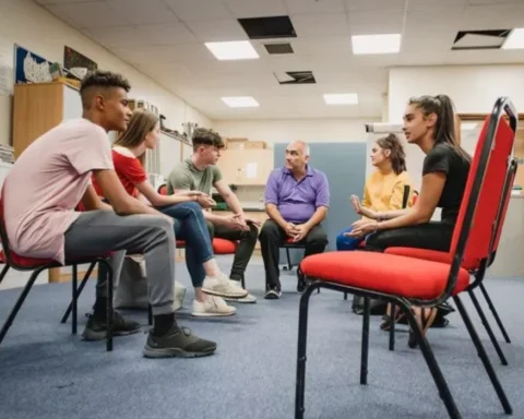Croydon MP slams council over youth cuts consultation