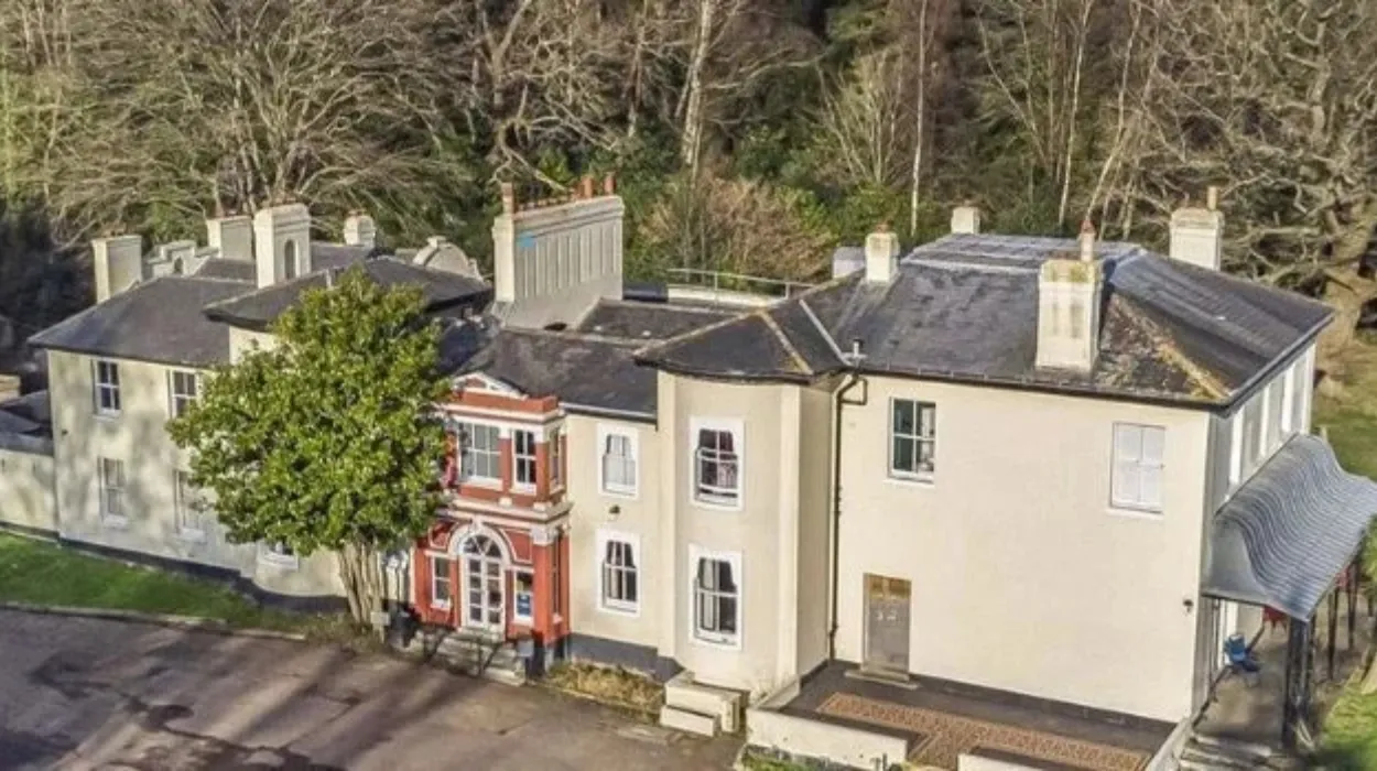 Croydon fury over long lease of historic Heathfield House