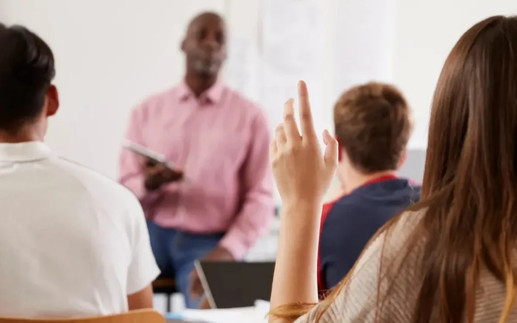 David Blunkett supports migrants training UK workforce