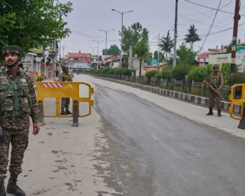 David Lammy calls for de-escalation between India & Pakistan