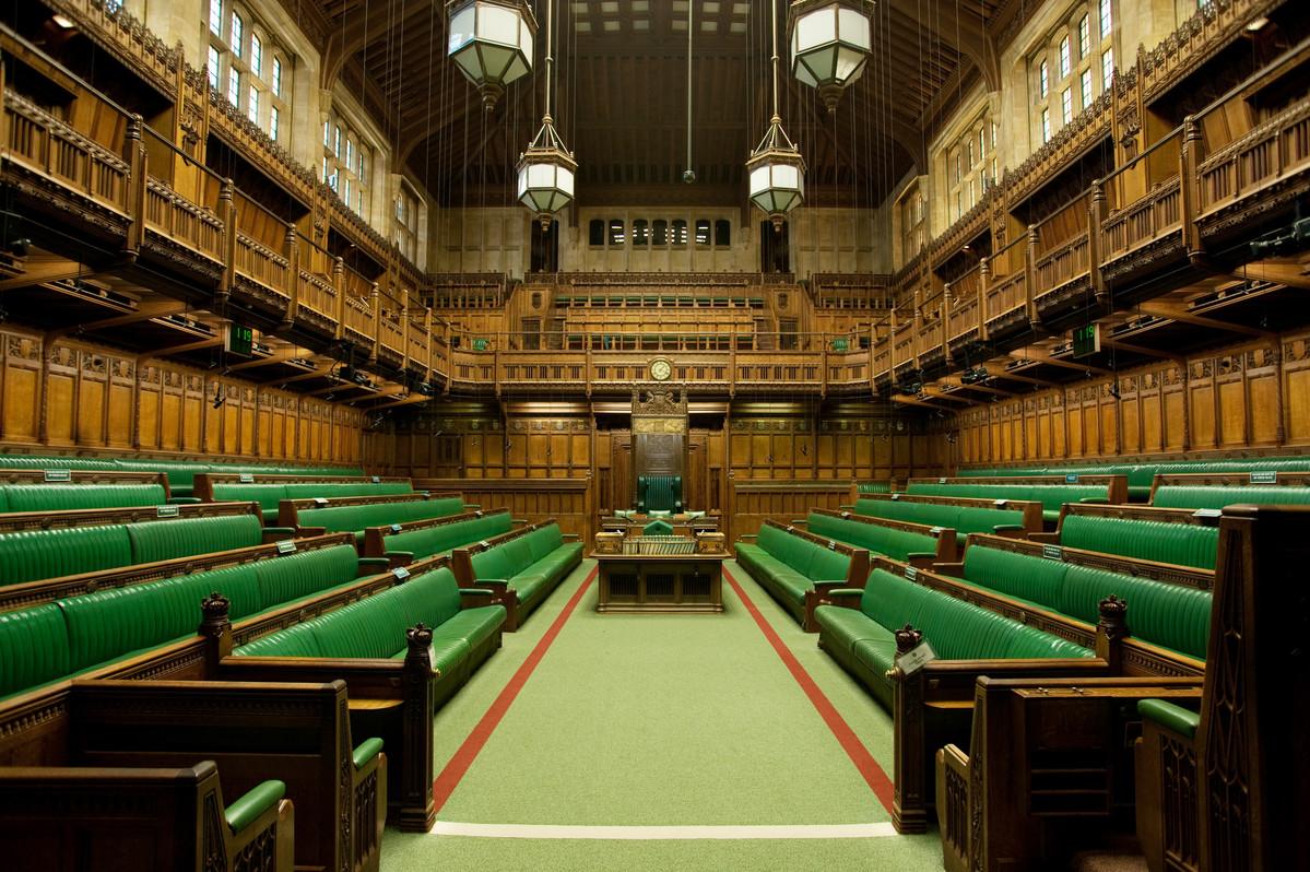 UK Parliament Conflict Deepens as Starmer Rejects Resignation Pressure in London 2026 1 UK parliament conflict outside Westminster in London during 2026 political tensions