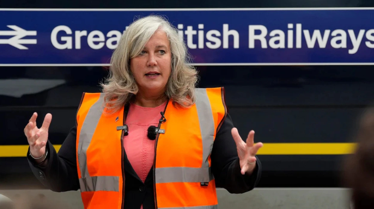 DfT warns rail directors over unlawful ticket prosecutions