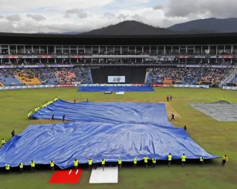 Doha rain halts second half of Saudi and UAE clash