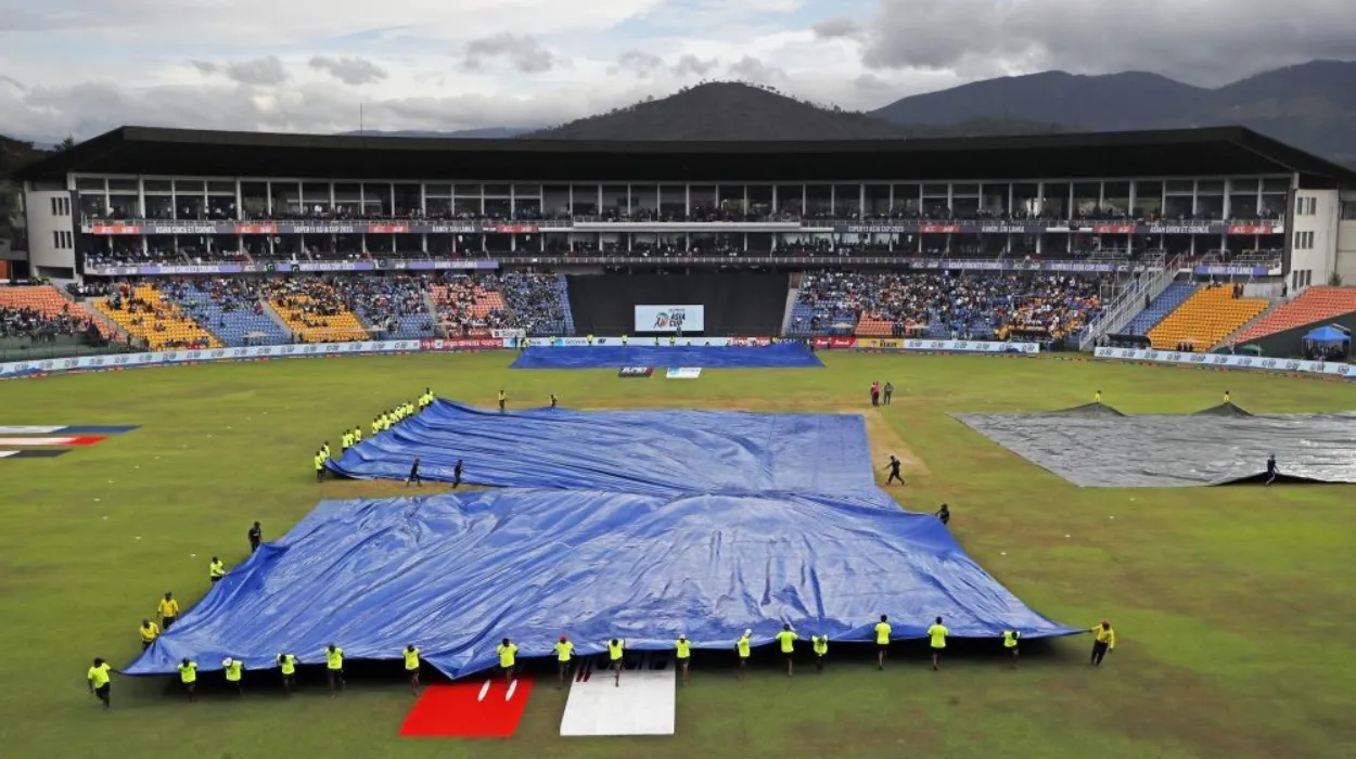 Doha rain halts second half of Saudi and UAE clash
