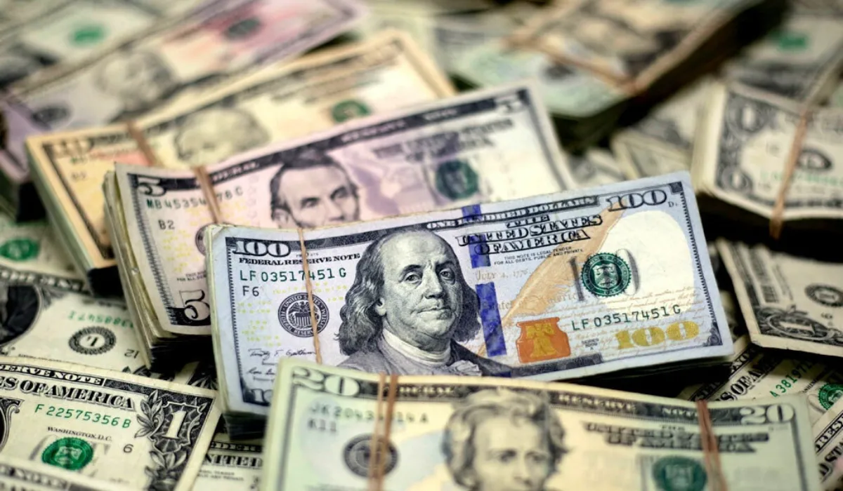 Dollar dips as US jobs data misses expectations