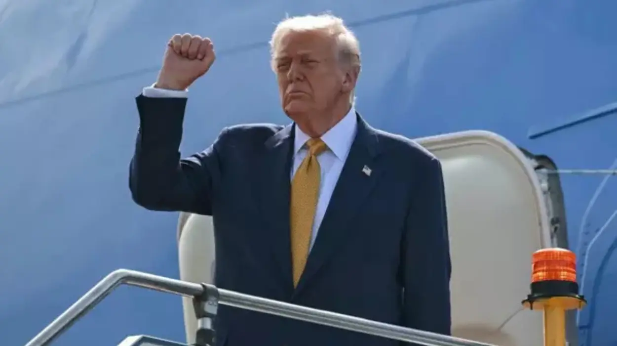 Donald Trump visits Tokyo ahead of meeting Xi Jinping