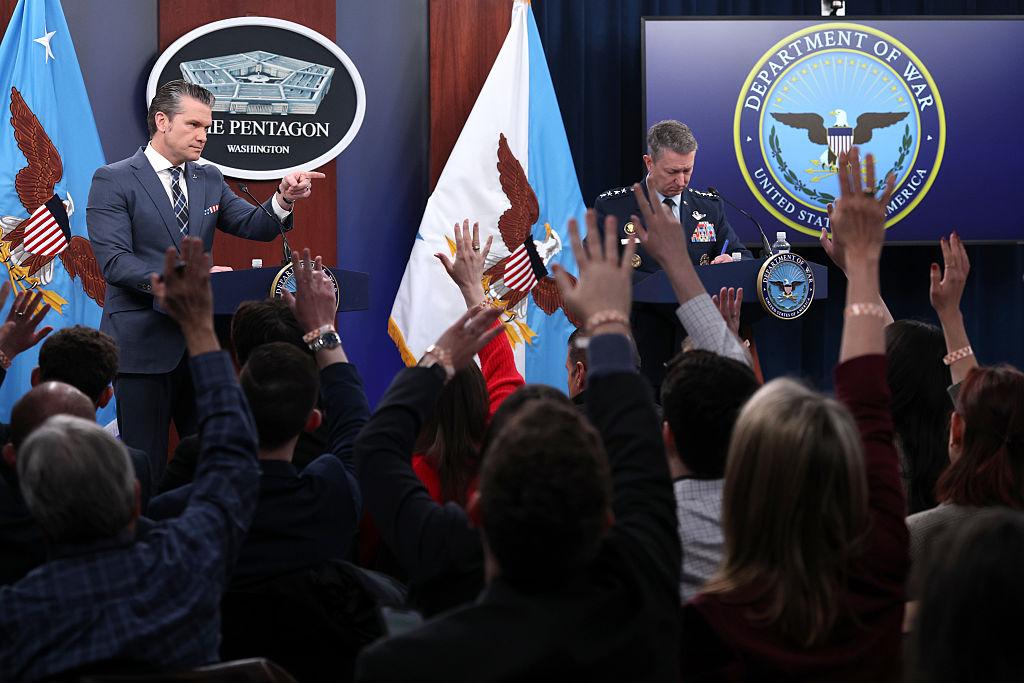 US defense strategy debate during high-level military briefing on Iran conflict