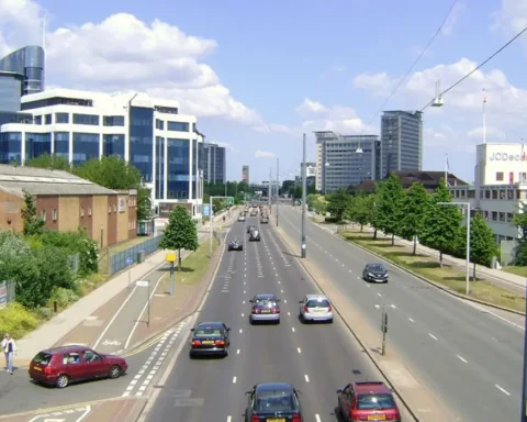 Driver flees after M25 crash near Heathrow, road closed 90 mins