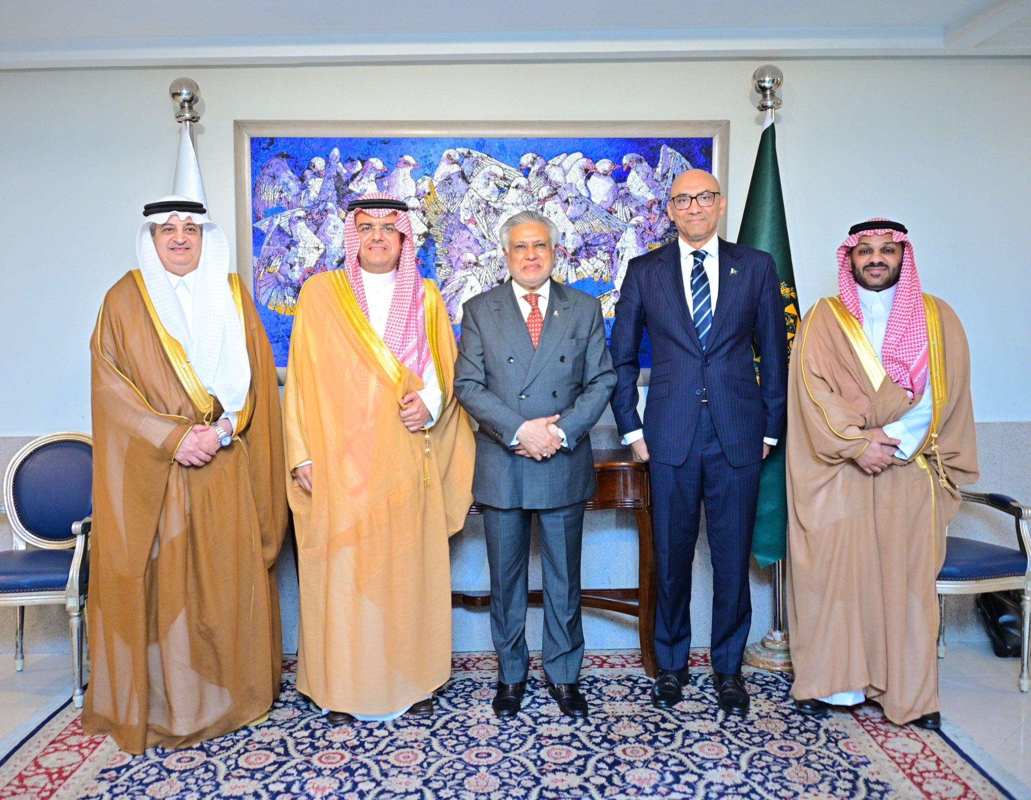 Pakistan Saudi Arabia Talks News, 3 Key Outcomes From Riyadh Visit 1 Pakistan Saudi Arabia talks news showing leaders meeting in Riyadh