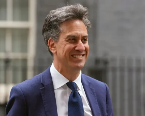 Ed Miliband criticised over ‘clean energy’ plumber plan