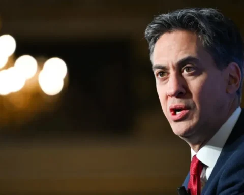 Ed Miliband defends Rachel Reeves over benefits U-turn