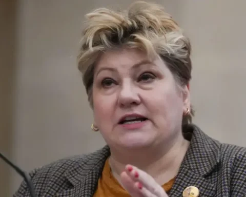Emily Thornberry quits Labour deputy leadership race