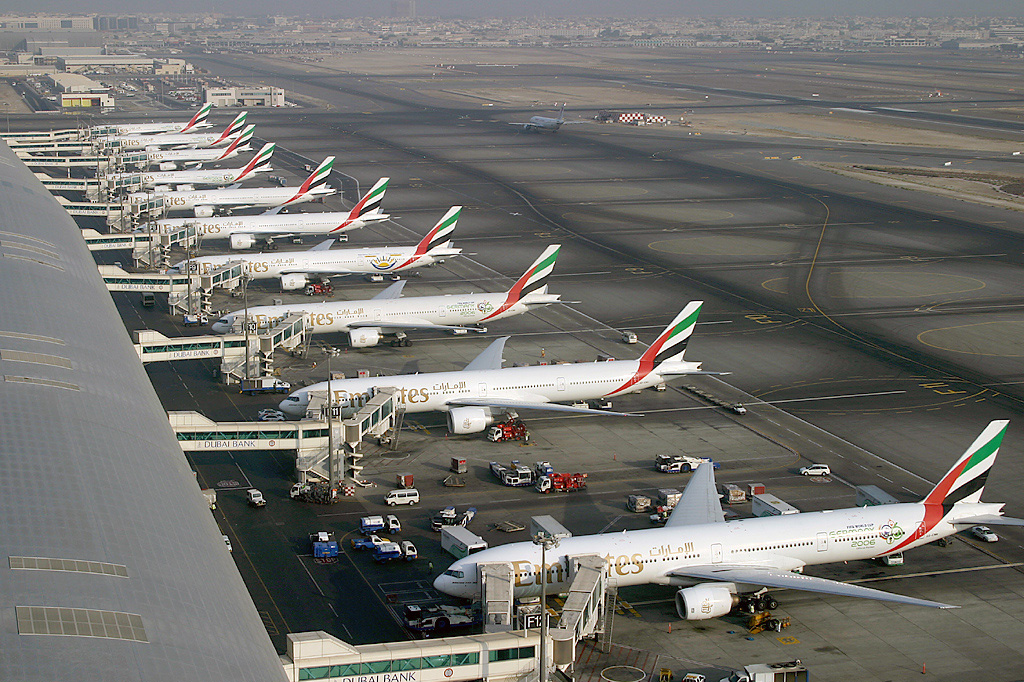 UAE airlines Algeria aviation talks between officials