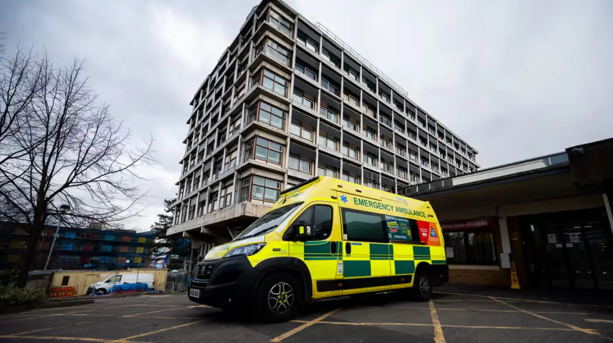 England hospitals may cut 100k jobs amid budget cuts