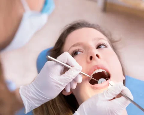 English dentists quit NHS as fees fail to meet expenses