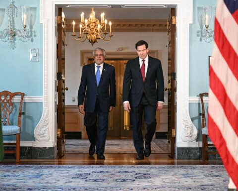 White House diplomacy delegation meeting focused on Middle East stability