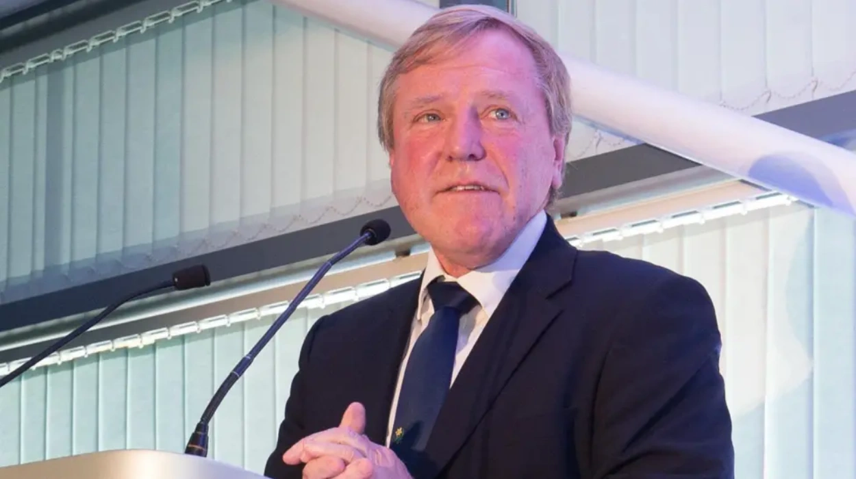 Ex-England cricketer and former ECB chief Hugh Morris passes away