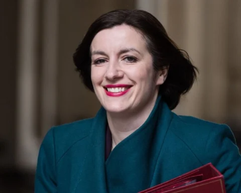 Ex-Ofsted chief says Education Secretary Bridget Phillipson ‘watering down’ curriculum