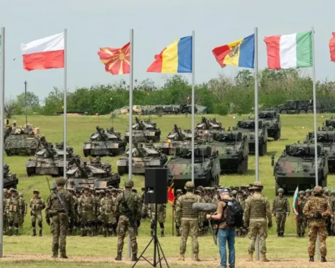Ex-officers call for NATO defence funds to back clean power