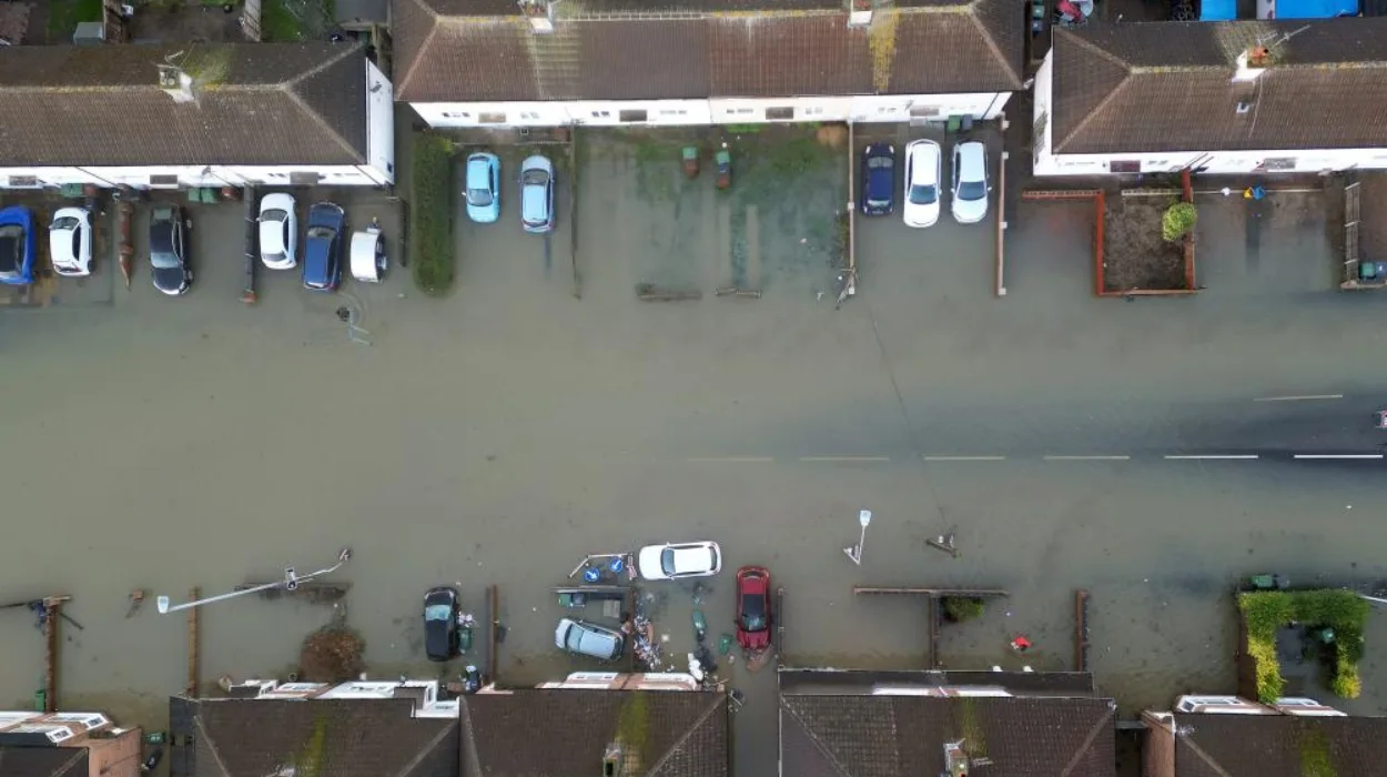 Experts warn of £1.5bn flood defence bill for UK every year