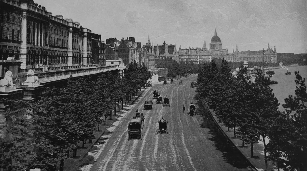 Exploring History: What Did London Look Like in the 19th Century
