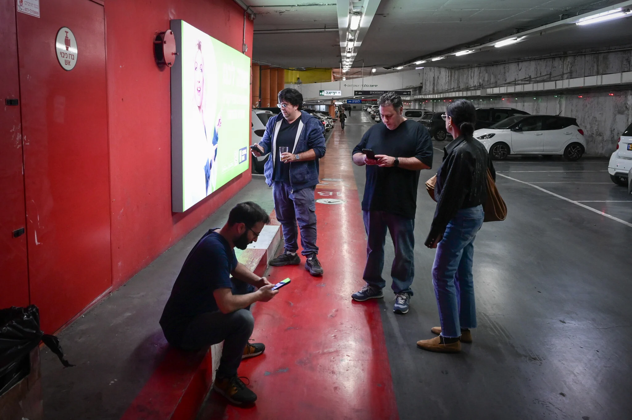 Israel defense system intercepting rockets amid Middle East border escalation